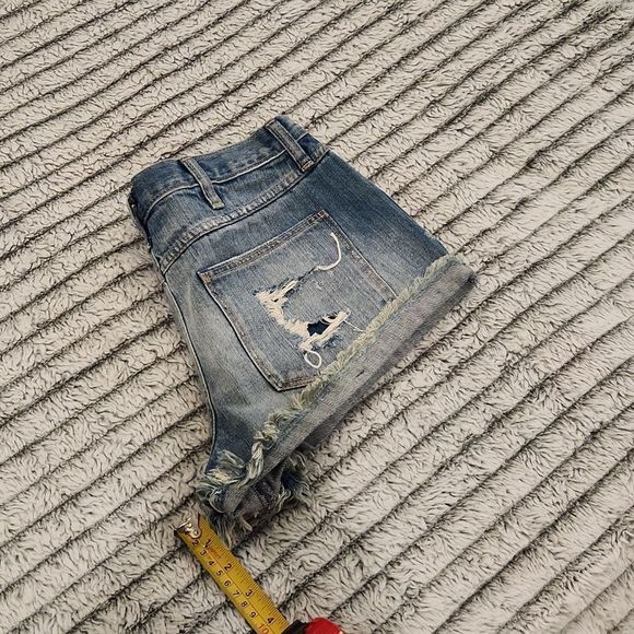 Button Down embroidered Abercrombie jean shorts size 29! - Picture 10 of 10